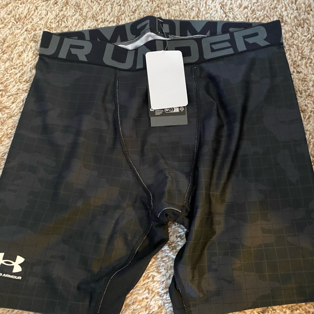 Under Armour Black/Gray Boys' Compression Shorts